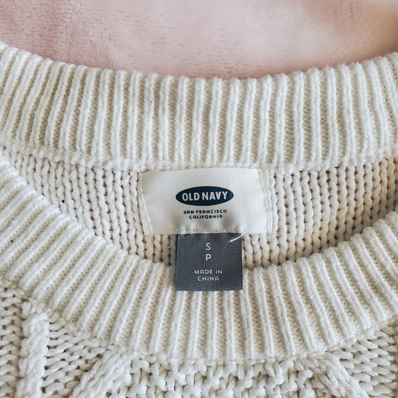 Old Navy cable knit sweater - Picture 4 of 4
